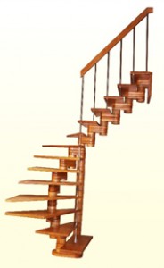 Лестница деревянная К 018. Цена витринного образца 96000 руб.