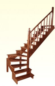 Лестница деревянная К 001. Цена витринного образца 67000 руб.